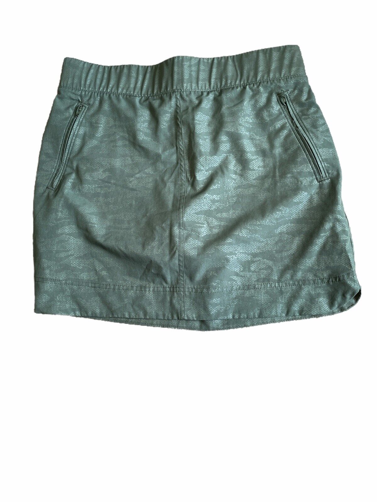 Orvis Women's Green Camo Embossed Print Pull-On Travel Skort Medium